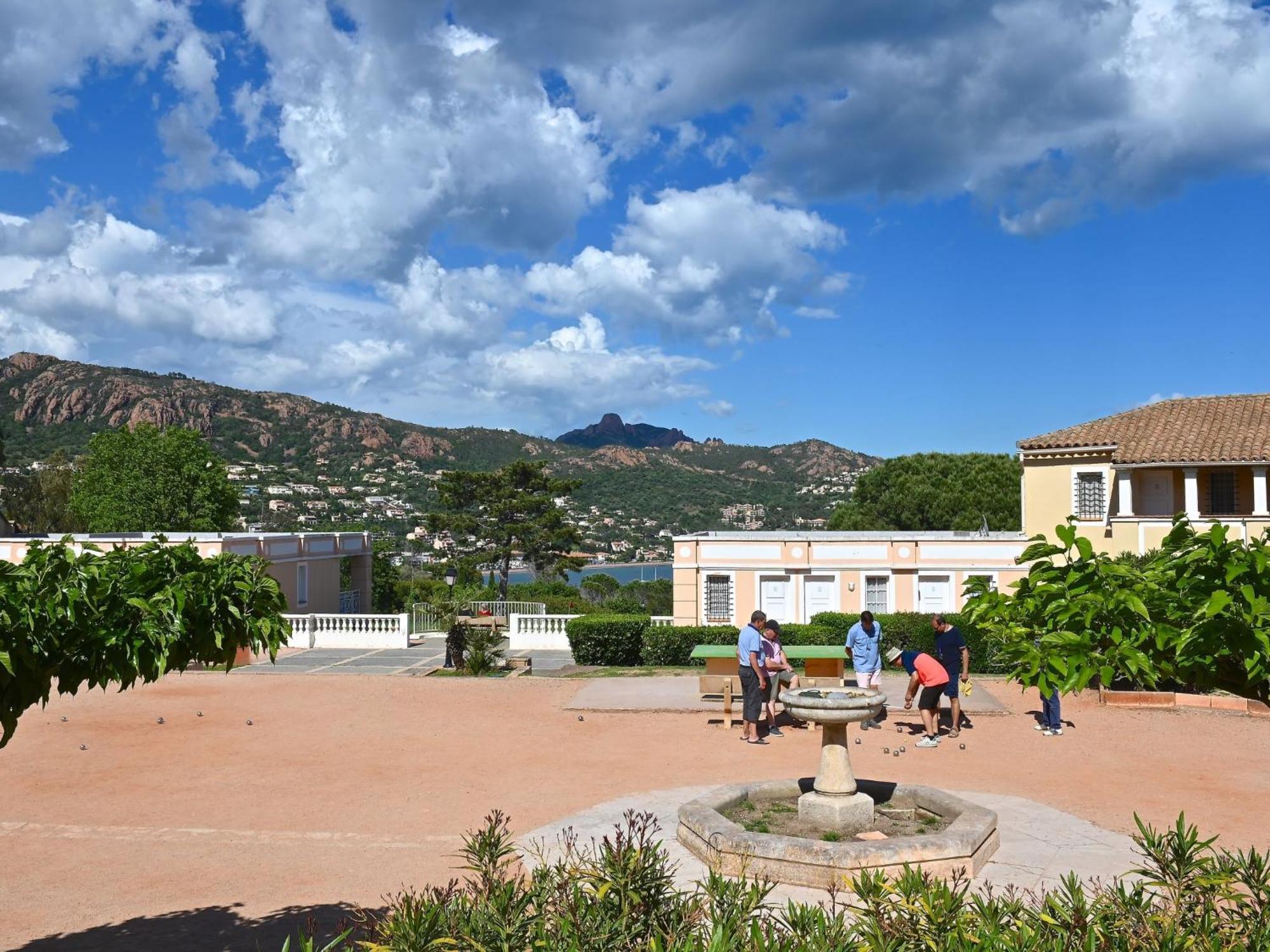 Apartment Village Cap Esterel - L'Esquinade-31 By Interhome Saint-Raphaël 外观 照片